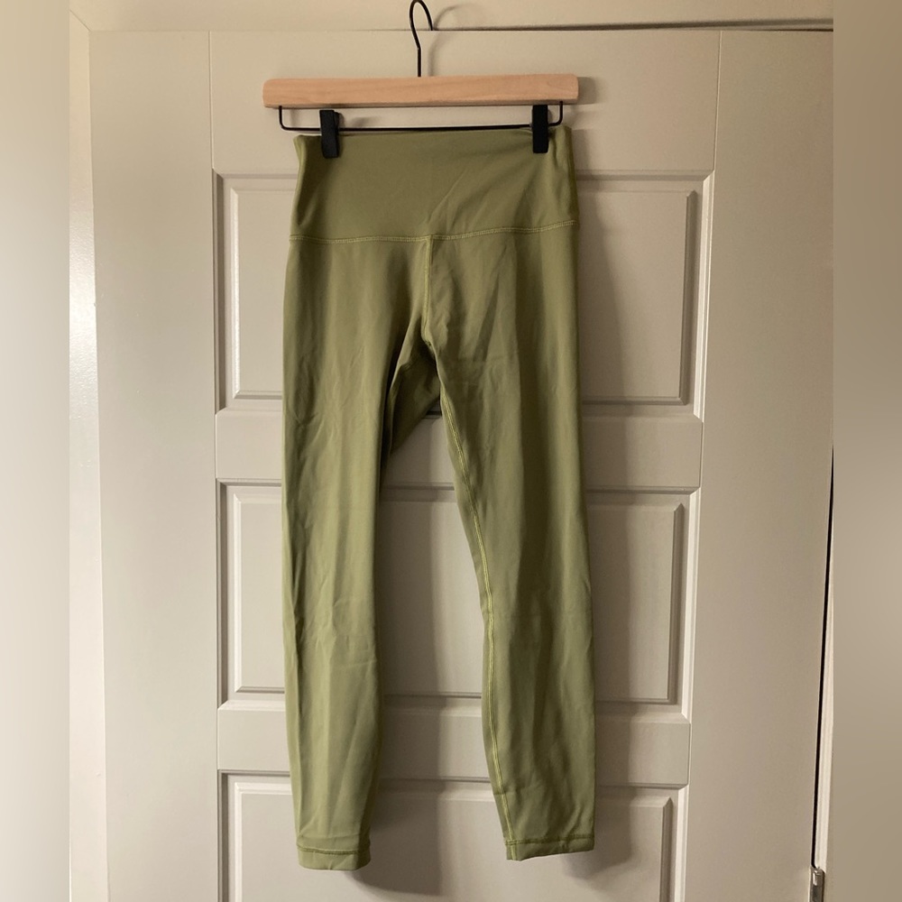Lululemon Wunder Under High-Rise 25” Inseam Size 6